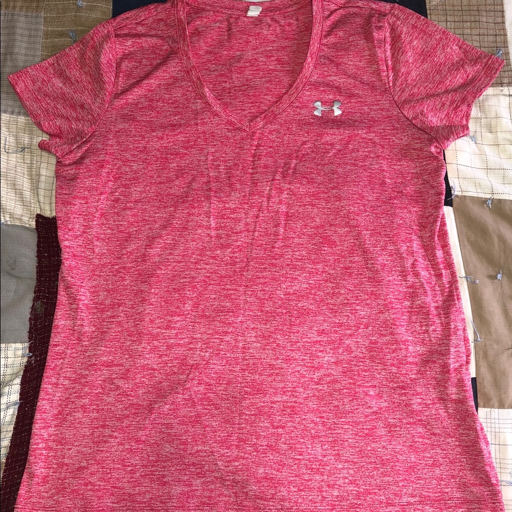 women’s under armour tee